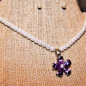 Dainty Faux Pearl W/Purple Rhinestone Flower Pendant Necklace & Earring Set